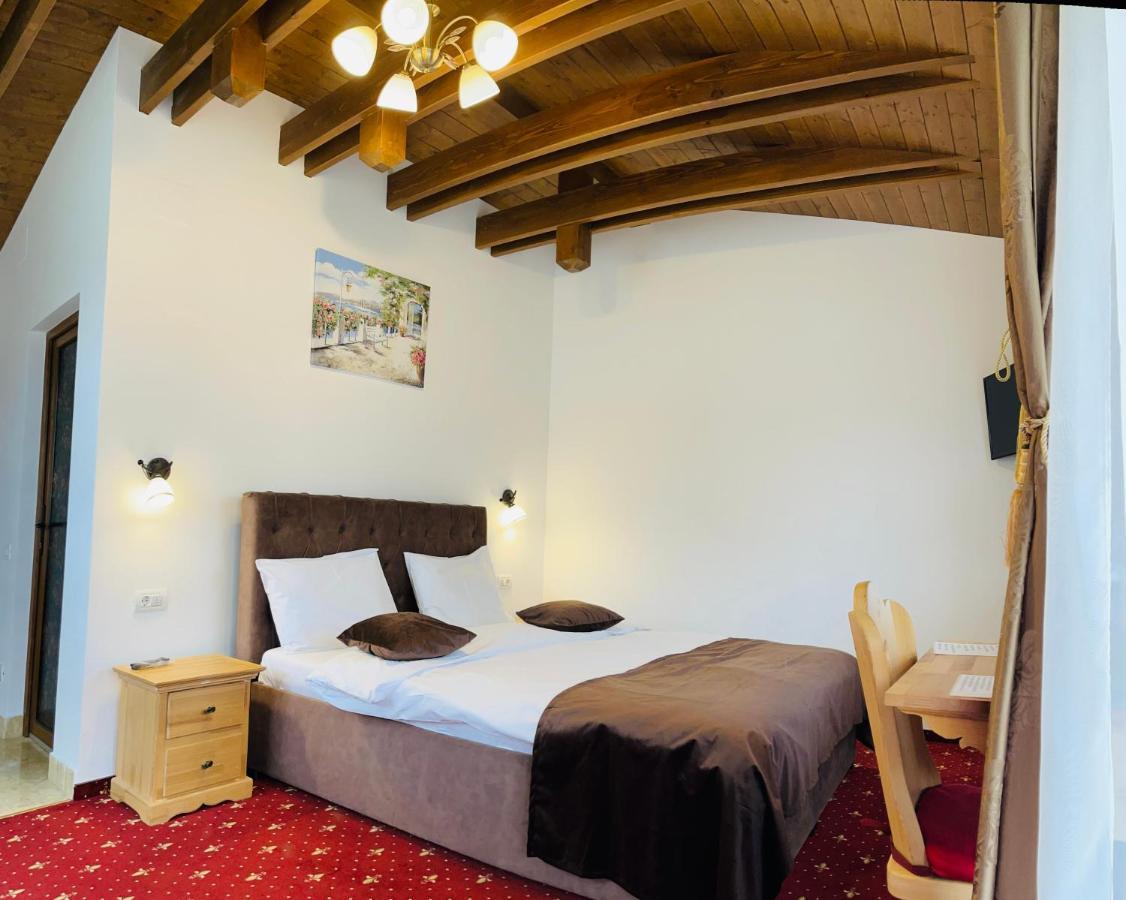 Casa Belcin Spa&Retreat Buşteni Eksteriør billede